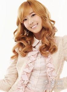 绿色头发女明星网红,揭秘绿色头发女明星网红的独特风采”