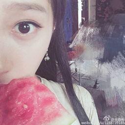 今日头条自拍吃瓜,网红自拍吃瓜，揭秘娱乐圈幕后故事