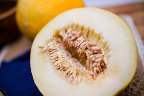 上热门冰糖雪梨瓜,夏日消暑新宠，甜蜜瓜果新风尚