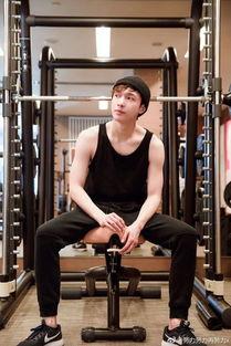 张艺兴爆料八卦吃瓜,娱乐圈幕后真相大揭秘