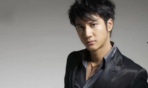 王力宏吃瓜爆料主持人,揭秘娱乐圈幕后主持人生存法则