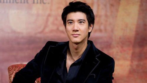 王力宏吃瓜爆料主持人,揭秘娱乐圈幕后主持人生存法则