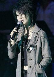 塔房的明星网红,揭秘塔房明星网红的璀璨人生