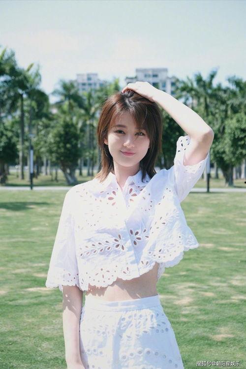 小伊伊吃瓜爆料是真的吗,真相揭秘，是真是假？