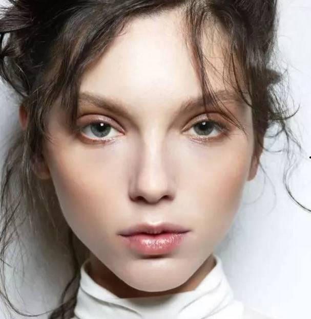 脸宽的明星网红,揭秘网红明星的独特风采