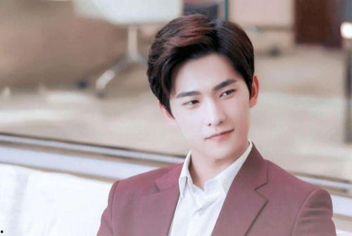 会长吃瓜爆料杨洋和热巴,吃瓜会长曝惊人内幕