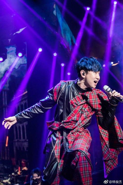 近期热门吃瓜事件演唱会,揭秘近期演唱会吃瓜大事件