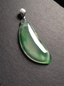 今日推荐翡翠福瓜图片,吉祥如意，财富满溢的家居艺术品